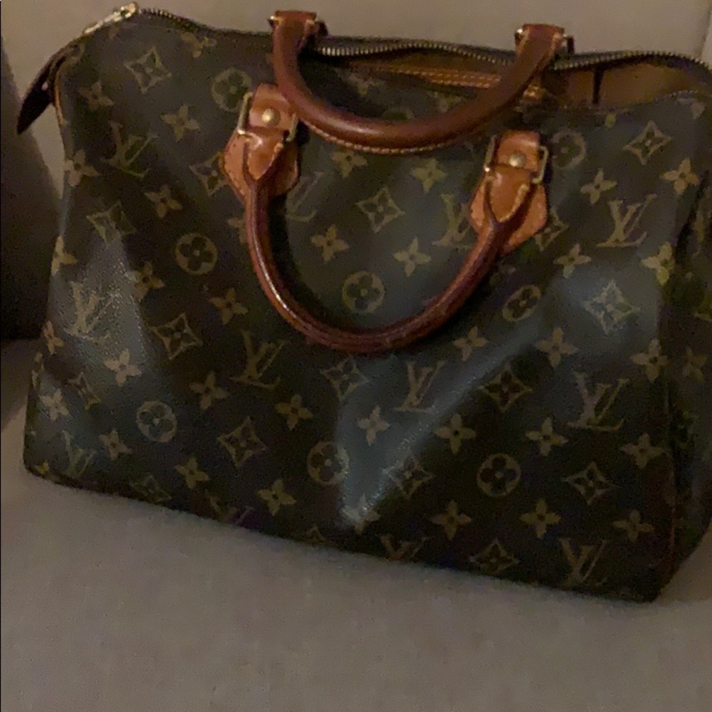 Louis Vuitton Speedy 30